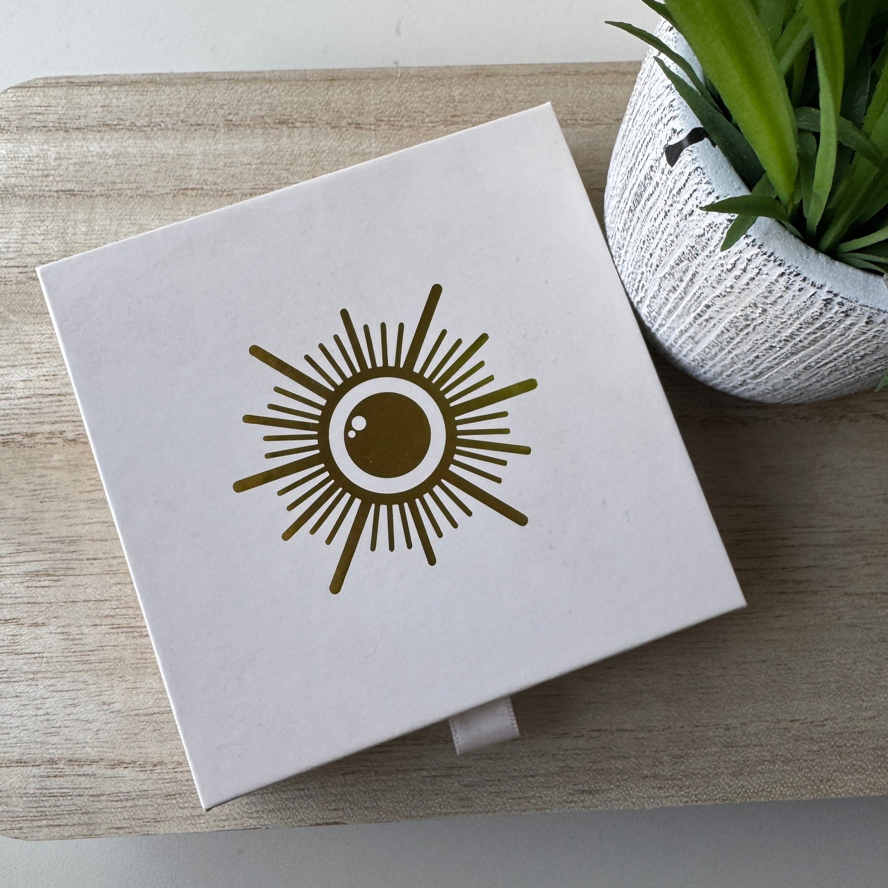 Gemstone Gift Box |