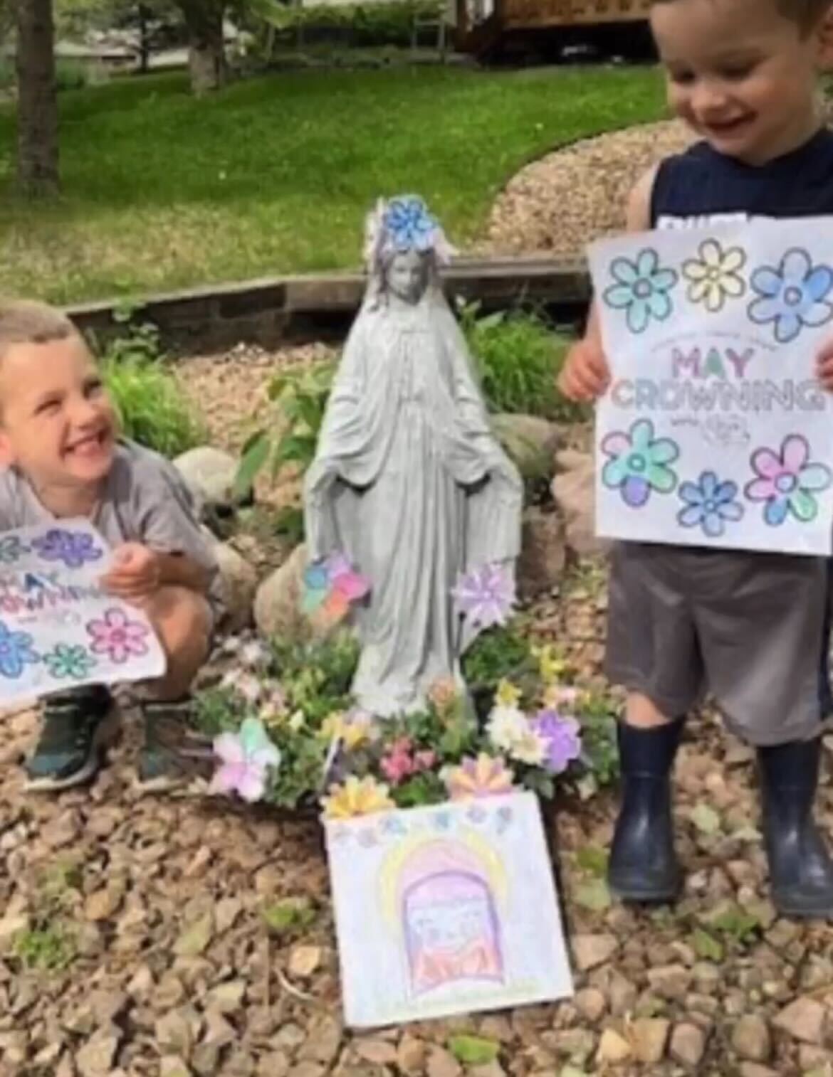 May Crowning Coloring Pages | Download