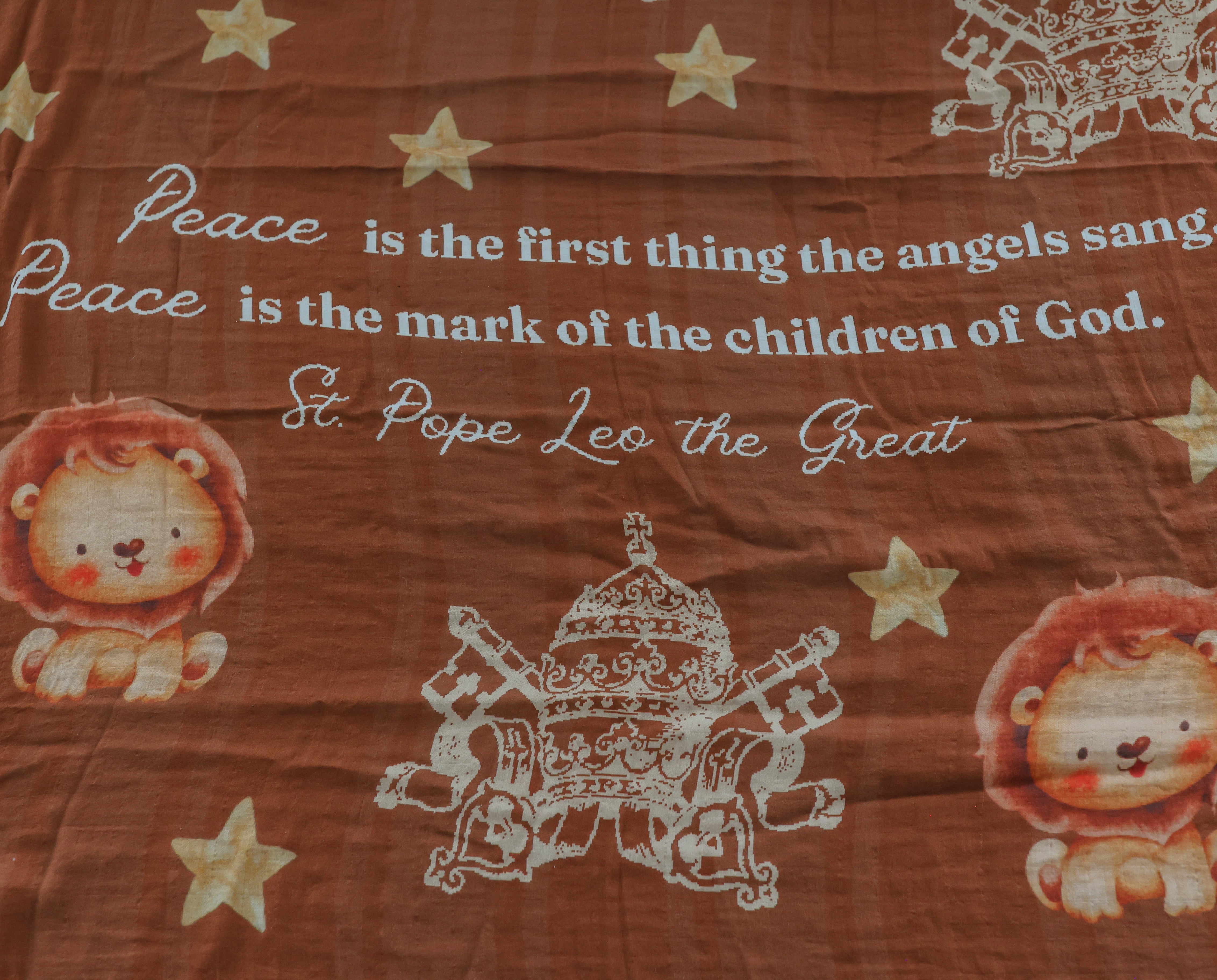 Leo the Lion | Muslin Swaddle Blanket
