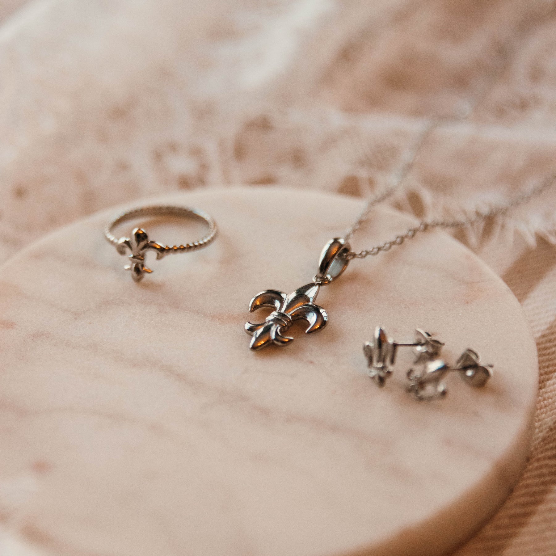 Fleur de Lis | Necklace