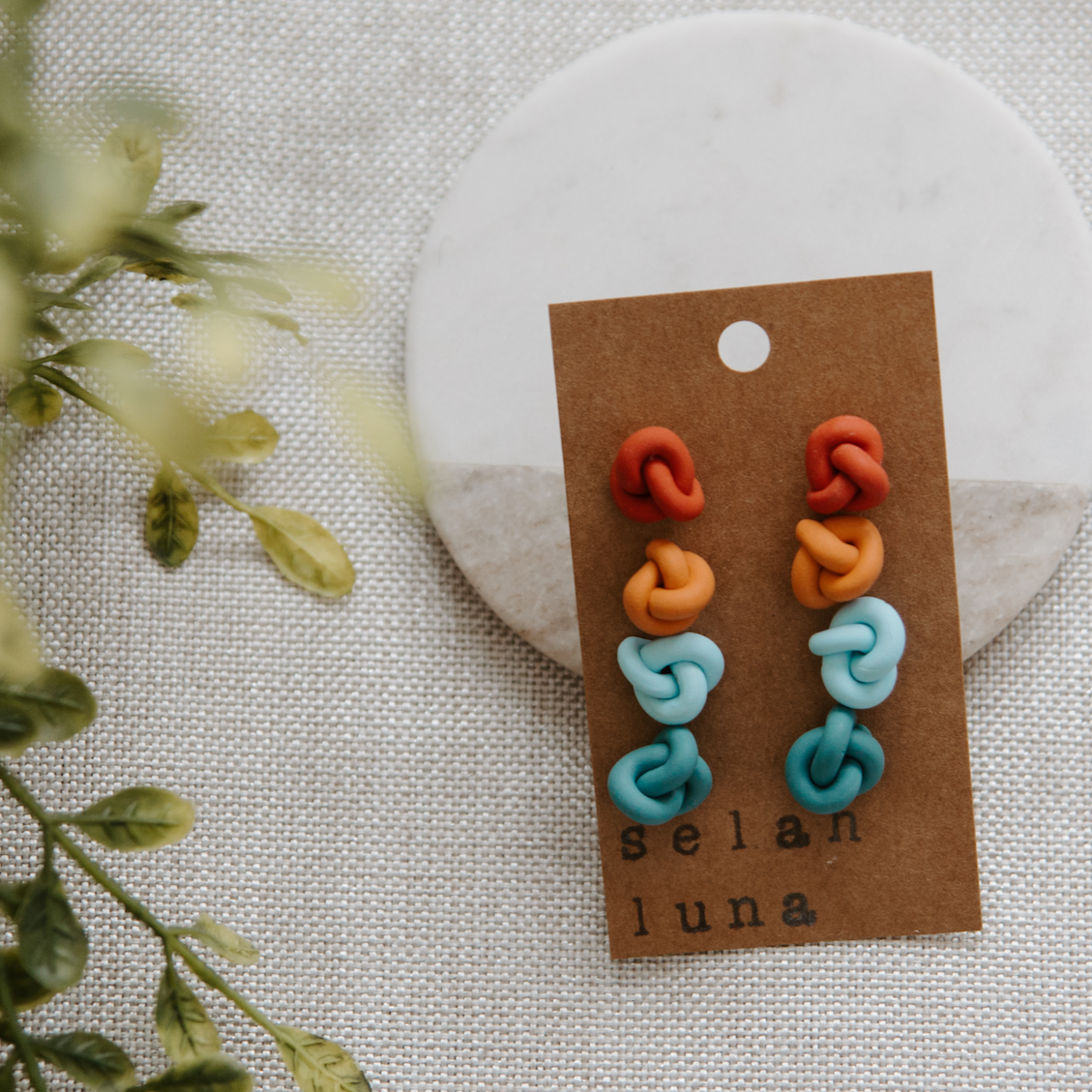 Queen and Pearl Knots