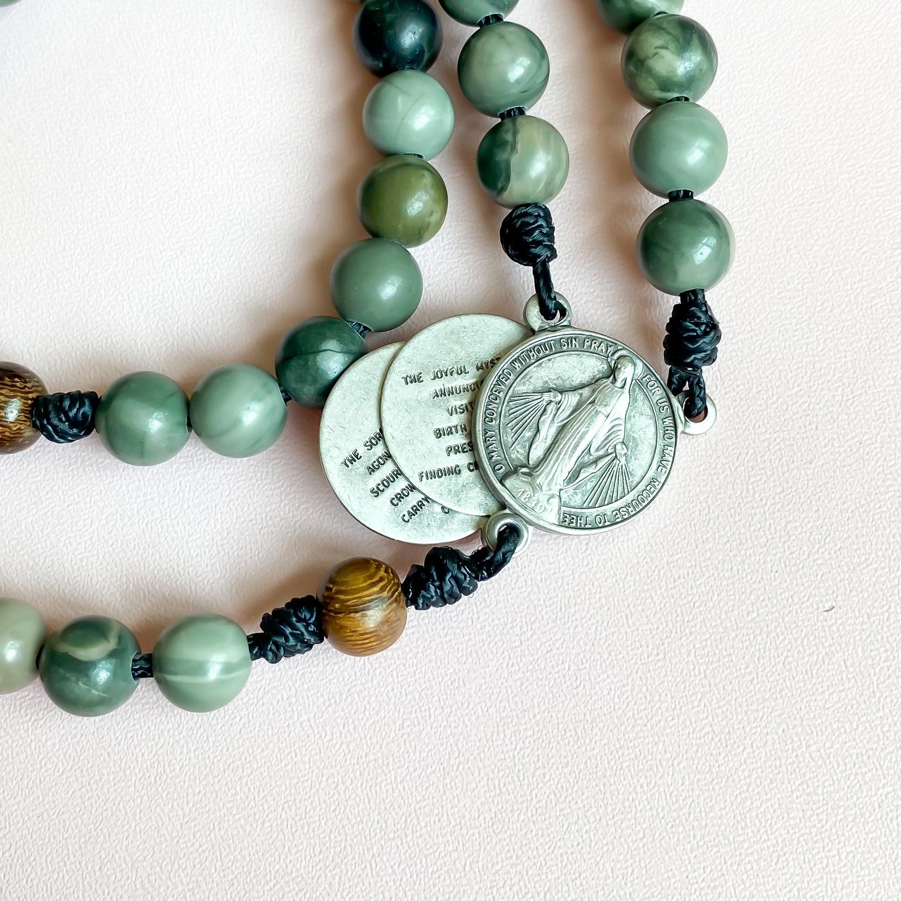 Columba | Traditional Gemstone Rosary