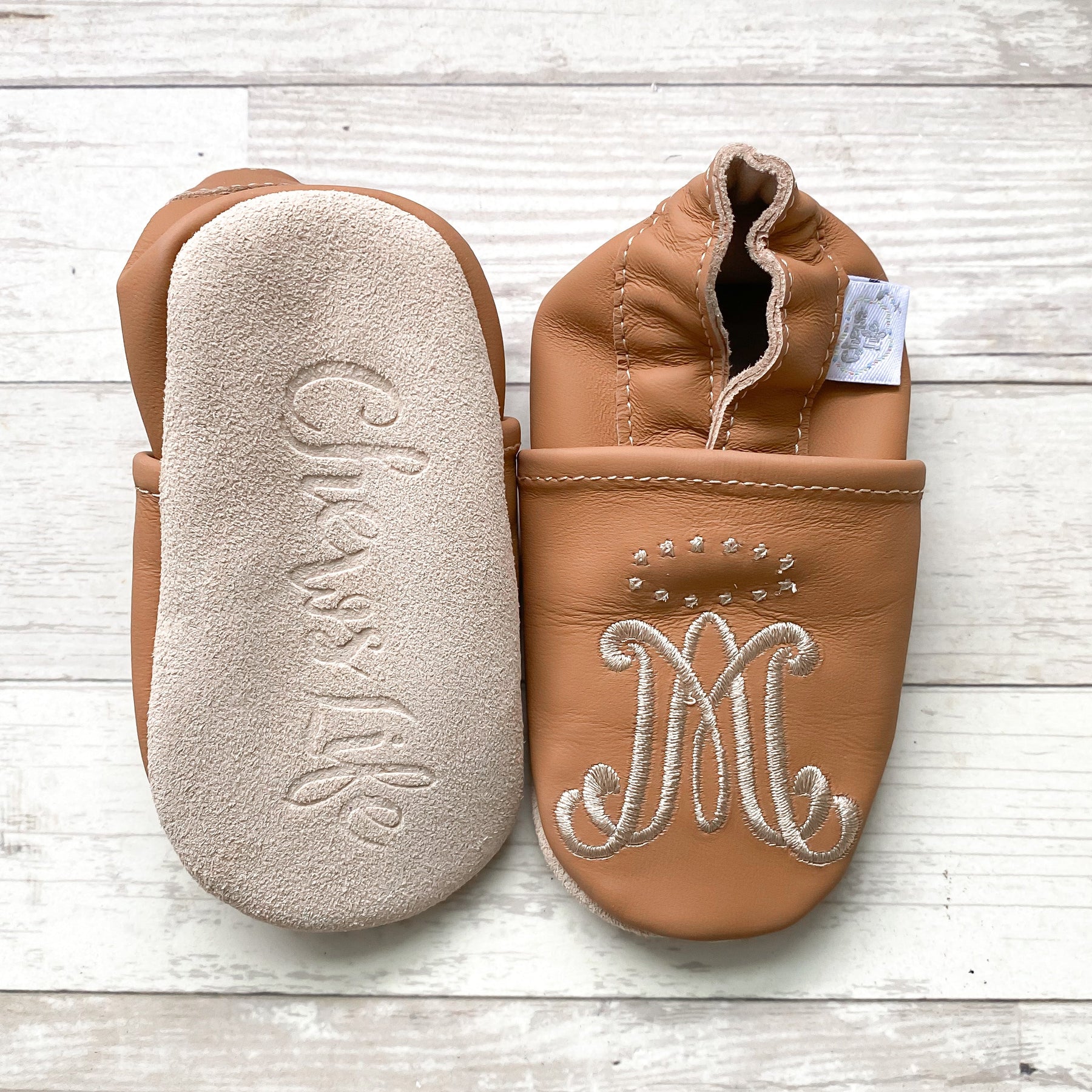 Emmaus Crib Shoes | Ave Maria | Caramel