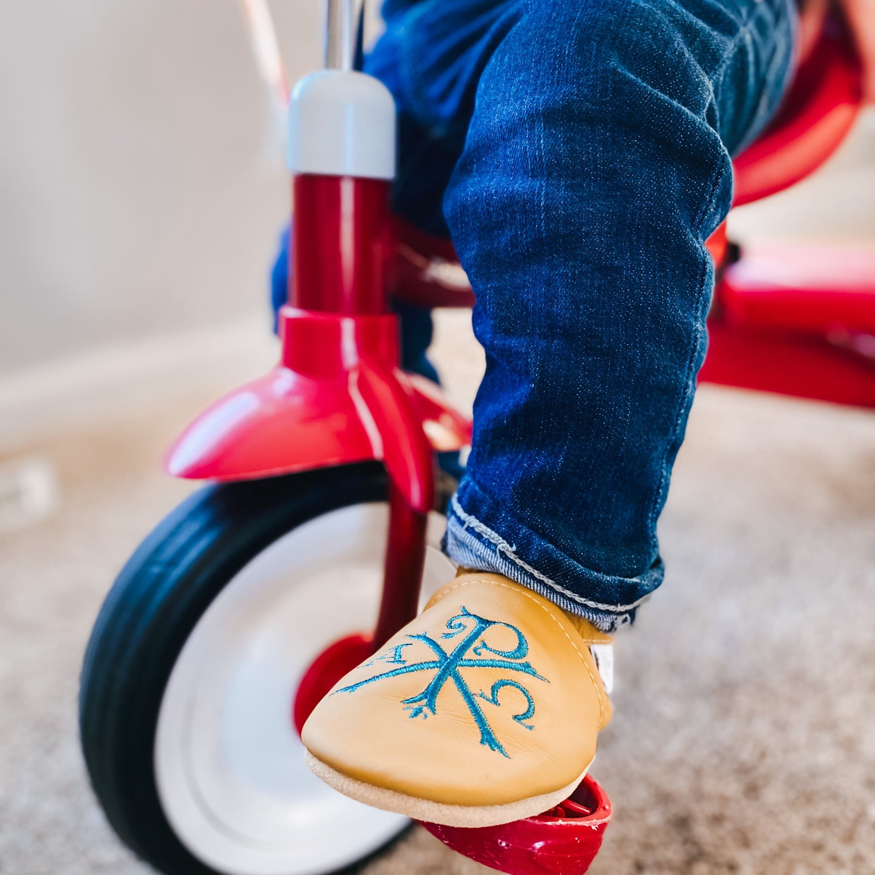 Emmaus Crib Shoes | Yellow